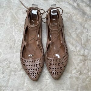 Mossimo Women’s Laser Cut Pointed Toe Shoe